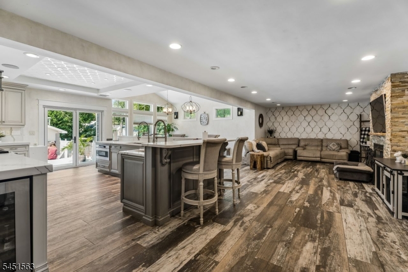 196 Hawthorne Drive Clark NJ 07066