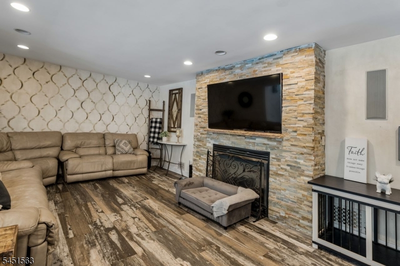 196 Hawthorne Drive Clark NJ 07066