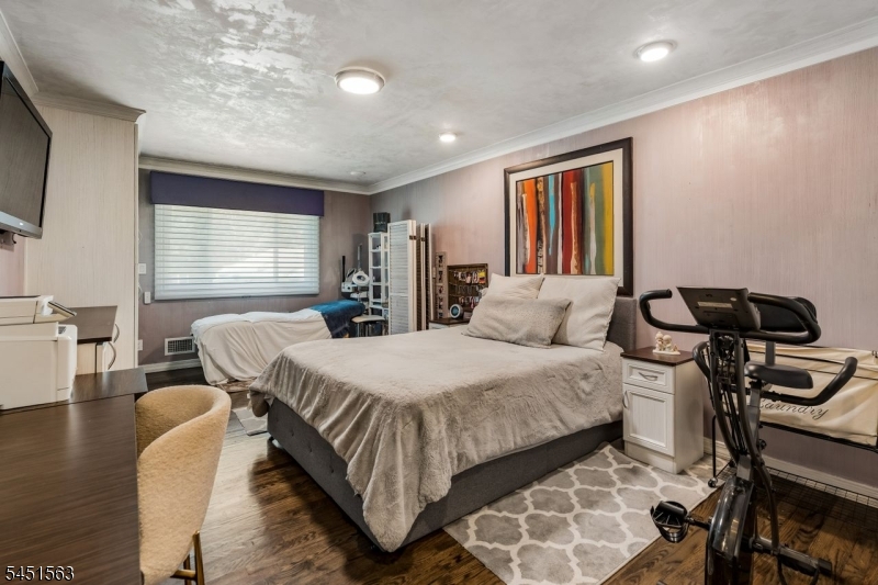 196 Hawthorne Drive Clark NJ 07066