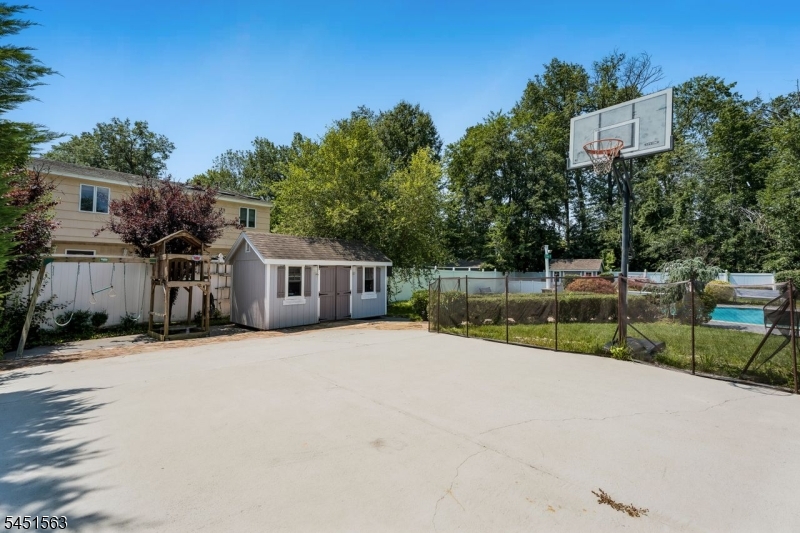 196 Hawthorne Drive Clark NJ 07066
