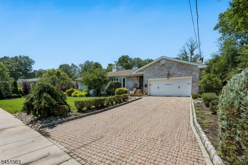 196 Hawthorne Drive Clark NJ 07066