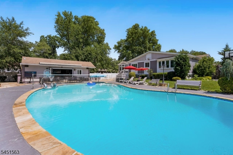 196 Hawthorne Drive Clark NJ 07066