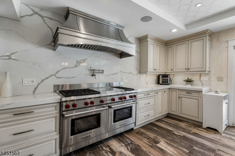 196 Hawthorne Drive Clark NJ 07066
