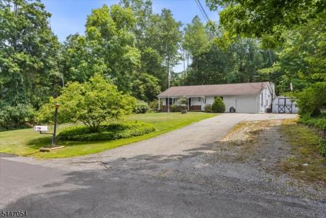 958 Cedar Drive Stillwater NJ 07860