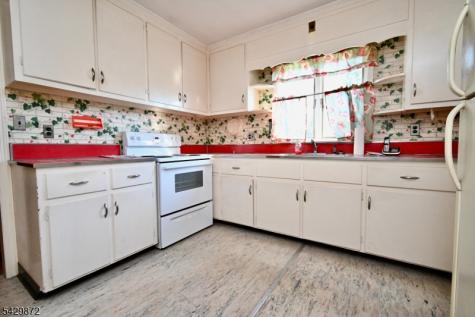 5 Gwyneth Road West Milford NJ 07480