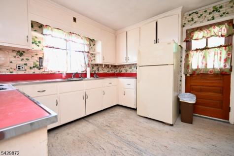 5 Gwyneth Road West Milford NJ 07480