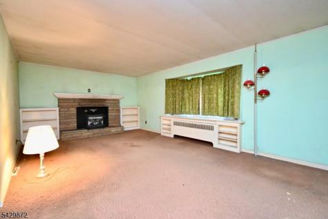 5 Gwyneth Road West Milford NJ 07480