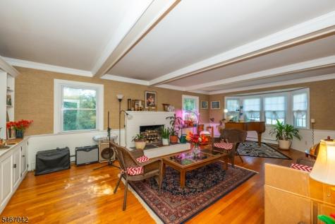 6 May Avenue Pequannock NJ 07444