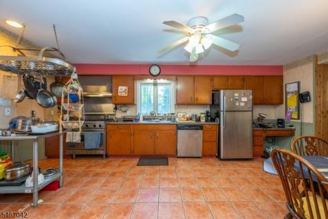 6 May Avenue Pequannock NJ 07444