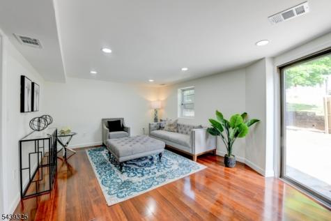 15 Winding Way West Orange NJ 07052