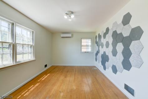 15 Winding Way West Orange NJ 07052