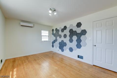 15 Winding Way West Orange NJ 07052