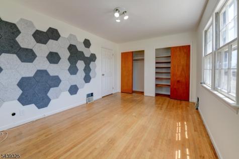 15 Winding Way West Orange NJ 07052