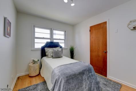 15 Winding Way West Orange NJ 07052