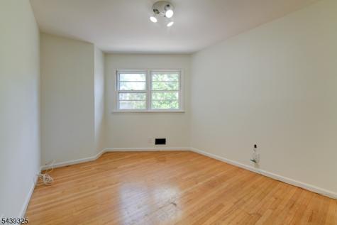 15 Winding Way West Orange NJ 07052