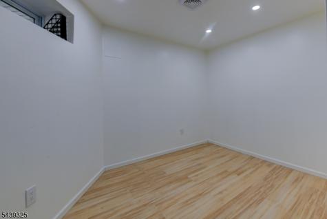 15 Winding Way West Orange NJ 07052