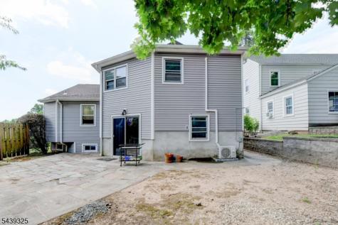 15 Winding Way West Orange NJ 07052