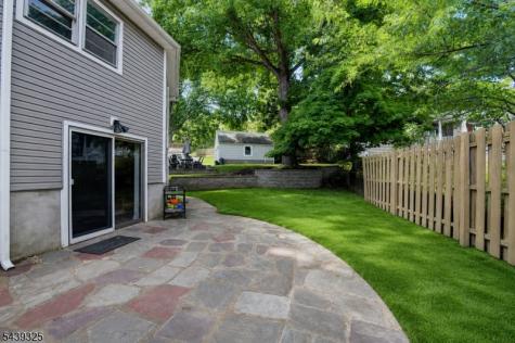 15 Winding Way West Orange NJ 07052