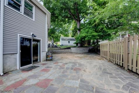 15 Winding Way West Orange NJ 07052