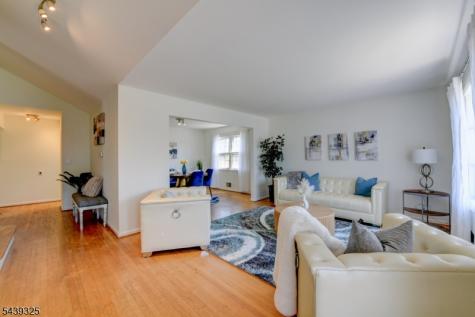 15 Winding Way West Orange NJ 07052