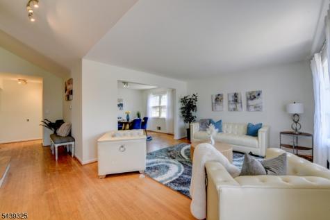 15 Winding Way West Orange NJ 07052