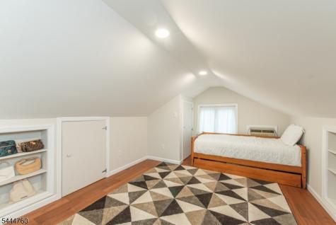 61 Newman Avenue Verona NJ 07044