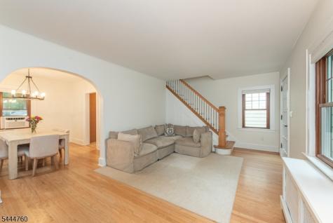 61 Newman Avenue Verona NJ 07044