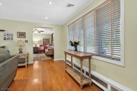 14 Taylor Drive New Brunswick NJ 08901