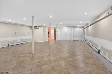 14 Taylor Drive New Brunswick NJ 08901