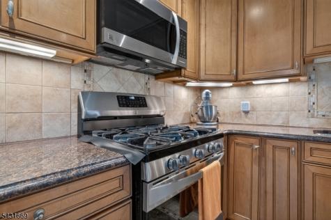 14 Taylor Drive New Brunswick NJ 08901