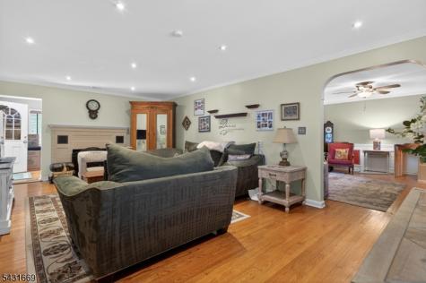 14 Taylor Drive New Brunswick NJ 08901