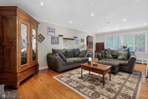 14 Taylor Drive New Brunswick NJ 08901