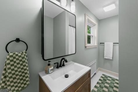 133 Central Avenue Long Hill NJ 07980