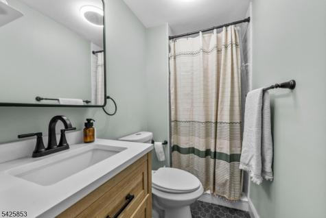 133 Central Avenue Long Hill NJ 07980