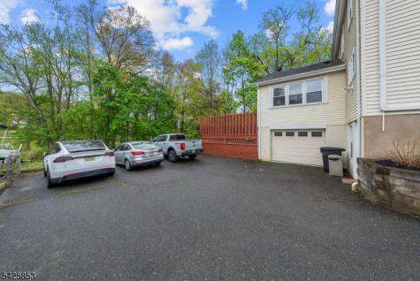 133 Central Avenue Long Hill NJ 07980