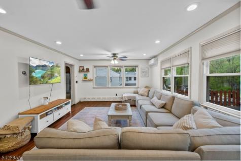 133 Central Avenue Long Hill NJ 07980