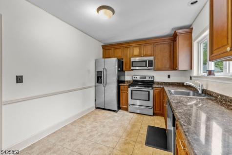 133 Central Avenue Long Hill NJ 07980