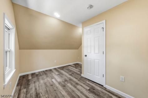 573 Conant Street Hillside NJ 07205