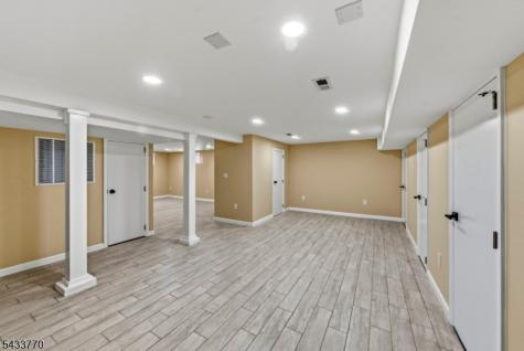 573 Conant Street Hillside NJ 07205