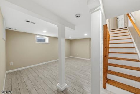 573 Conant Street Hillside NJ 07205