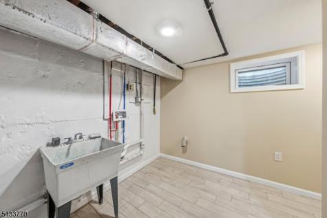 573 Conant Street Hillside NJ 07205
