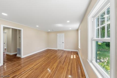 573 Conant Street Hillside NJ 07205