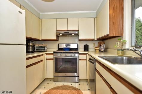 314 Canterbury Drive Ramsey NJ 07446