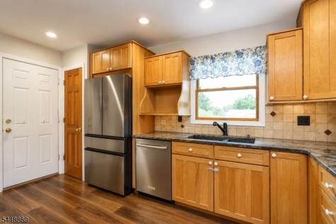 4 Blue Grass Drive Ewing NJ 08638