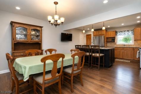 4 Blue Grass Drive Ewing NJ 08638