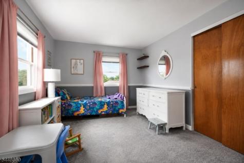 4 Blue Grass Drive Ewing NJ 08638