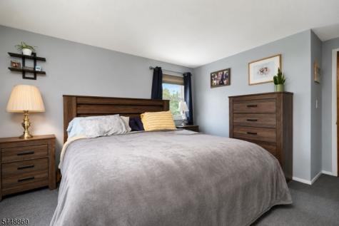 4 Blue Grass Drive Ewing NJ 08638
