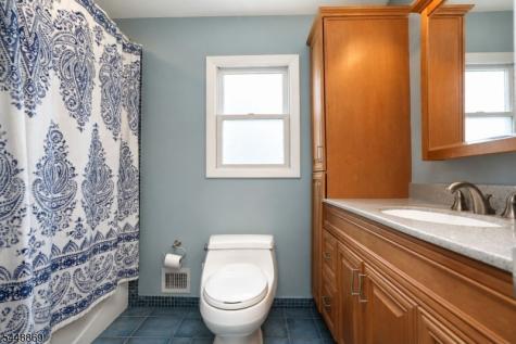 4 Blue Grass Drive Ewing NJ 08638