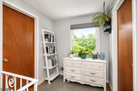 4 Blue Grass Drive Ewing NJ 08638