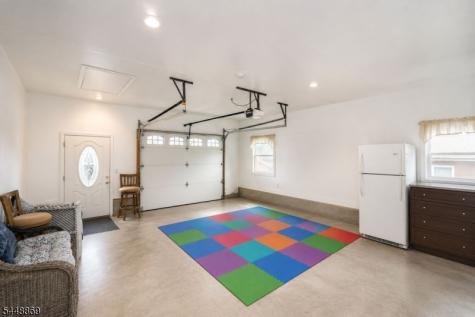 4 Blue Grass Drive Ewing NJ 08638